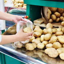 potatoes-at-the-market